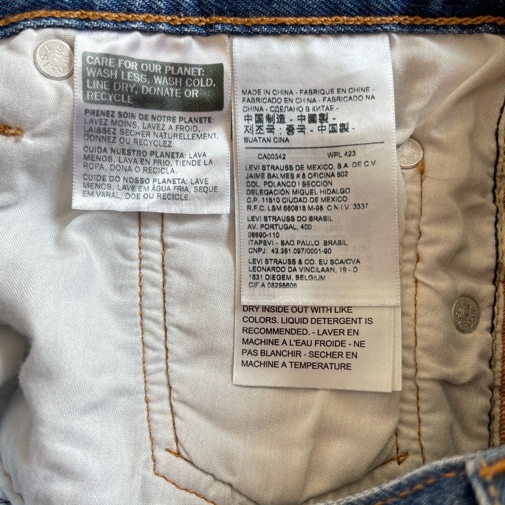 LEVI’S 501 Shorts - Picture 14 of 16